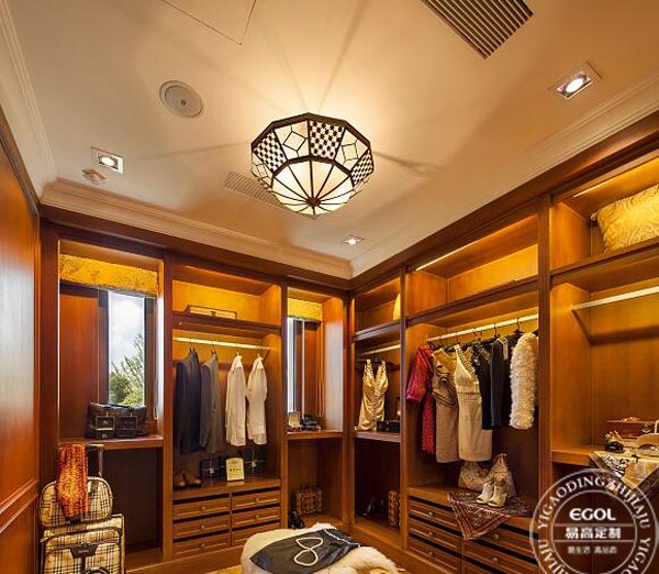 十大品牌衣柜怎么定制比較省錢？