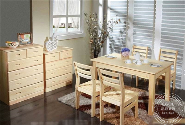 松木家具的價格是多少？