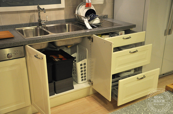  廚房小，定制櫥柜怎么設(shè)計(jì)才能省空間？