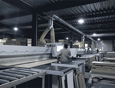 臨近年關(guān)|天寒地凍，易高車間熱火朝天