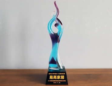 “聚變·共生”，易高家居榮獲“最受設(shè)計(jì)師歡迎定制品牌”