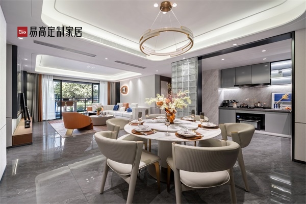 在定制家具的過程中，應(yīng)該注重哪些方面？